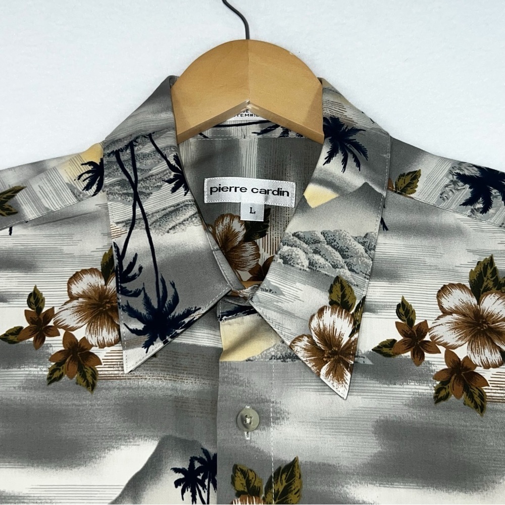Pierre Cardin Hawaiian style tropical button downn shirt, size Large - Picture 7 of 10